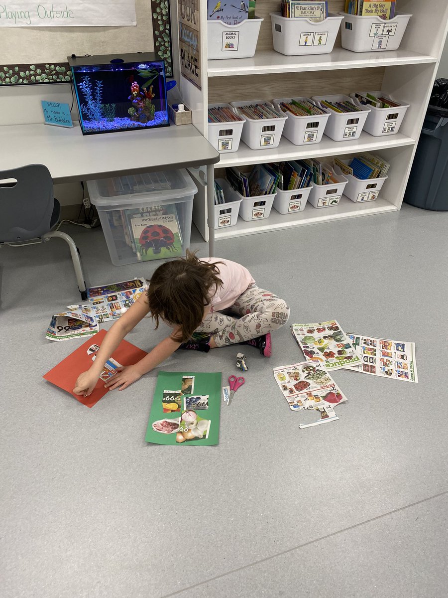AnessaEckert's tweet photo. We explored healthy and unhealthy foods with some grocery store flyers today! We love hands on learning! @Connaughtcomets https://t.co/sDo8ogFrcH
