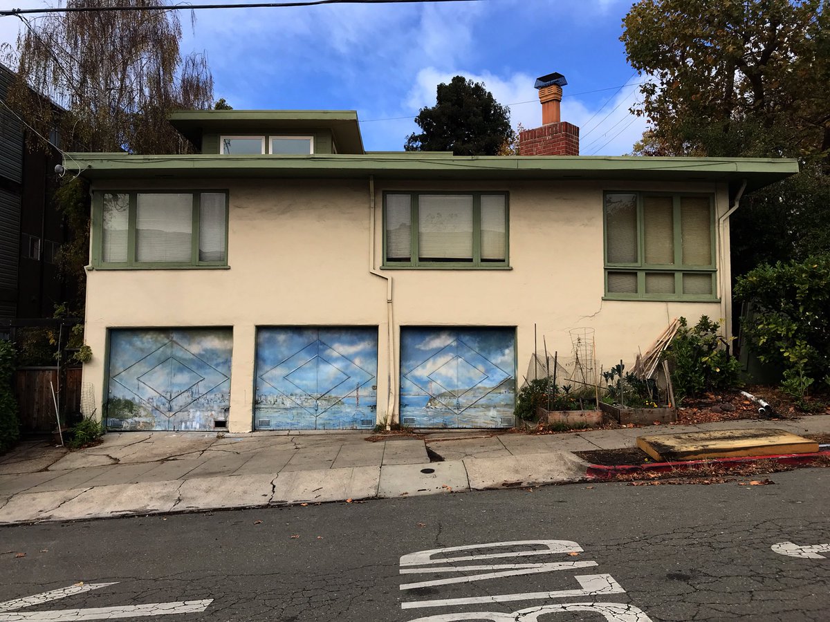seanyodarouse's tweet photo. Love the #GarageDoor #mural on this building at the corner of Virginia and Euclid #BeautifulBerkeley #QuirkyBerkeley https://t.co/fGMGCLU7XP