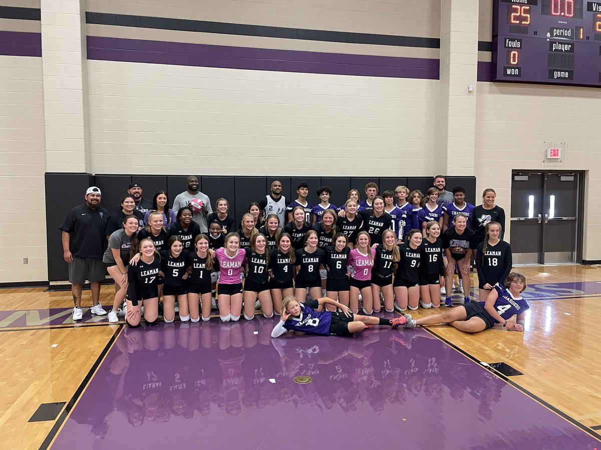KarlCarlton's tweet photo. It’s been a long time coming but we finally got to have another Student vs Faculty Volleyball game @LeamanJH! I want to thank the Volleyball Teams, the Football players and the Faculty who played! Everyone did awesome! https://t.co/PvDiVQvJSW