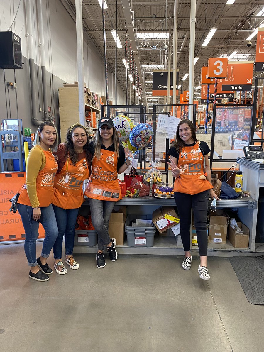 Laura Castañeda tweet media