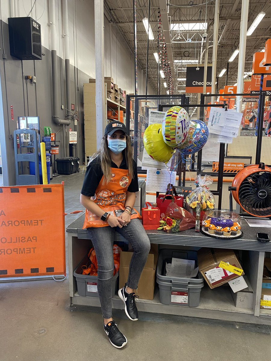 Laura Castañeda tweet media