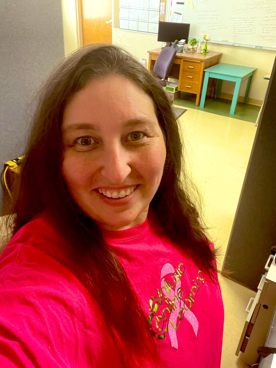 larsoncr77's tweet photo. #VOLPinkOut @VolusiaOnline supporting breast cancer awareness https://t.co/GmSeqPeYON