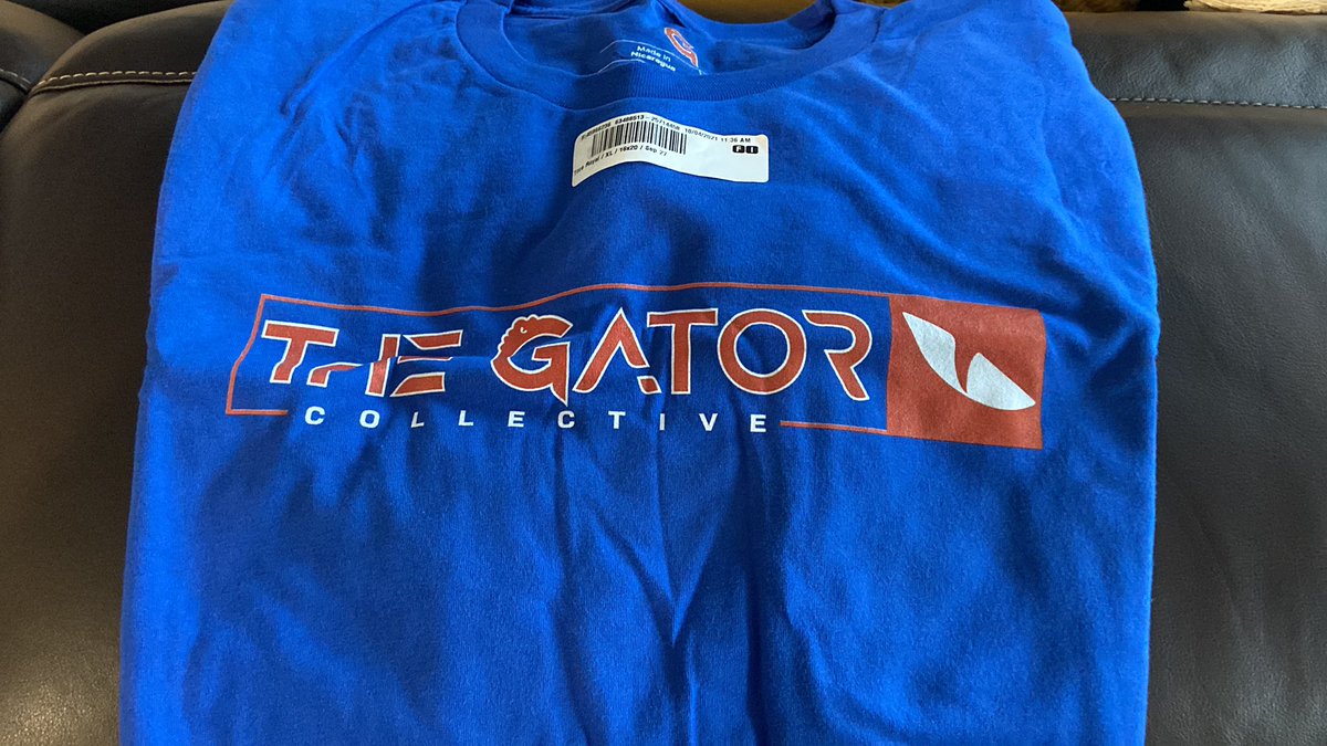 larrygator55's tweet photo. Appreciate it! thanks aunt @jenafish17 @GatorCollective #CommitNow https://t.co/JwYoh9zgRu
