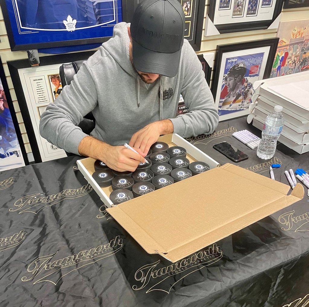 Frameworth tweet media