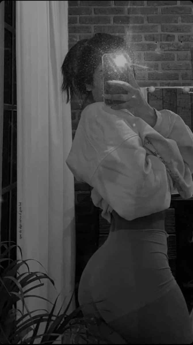 Mari71402133's tweet photo. Boa noite bebês 🌙 https://t.co/z3sFjP1cIO