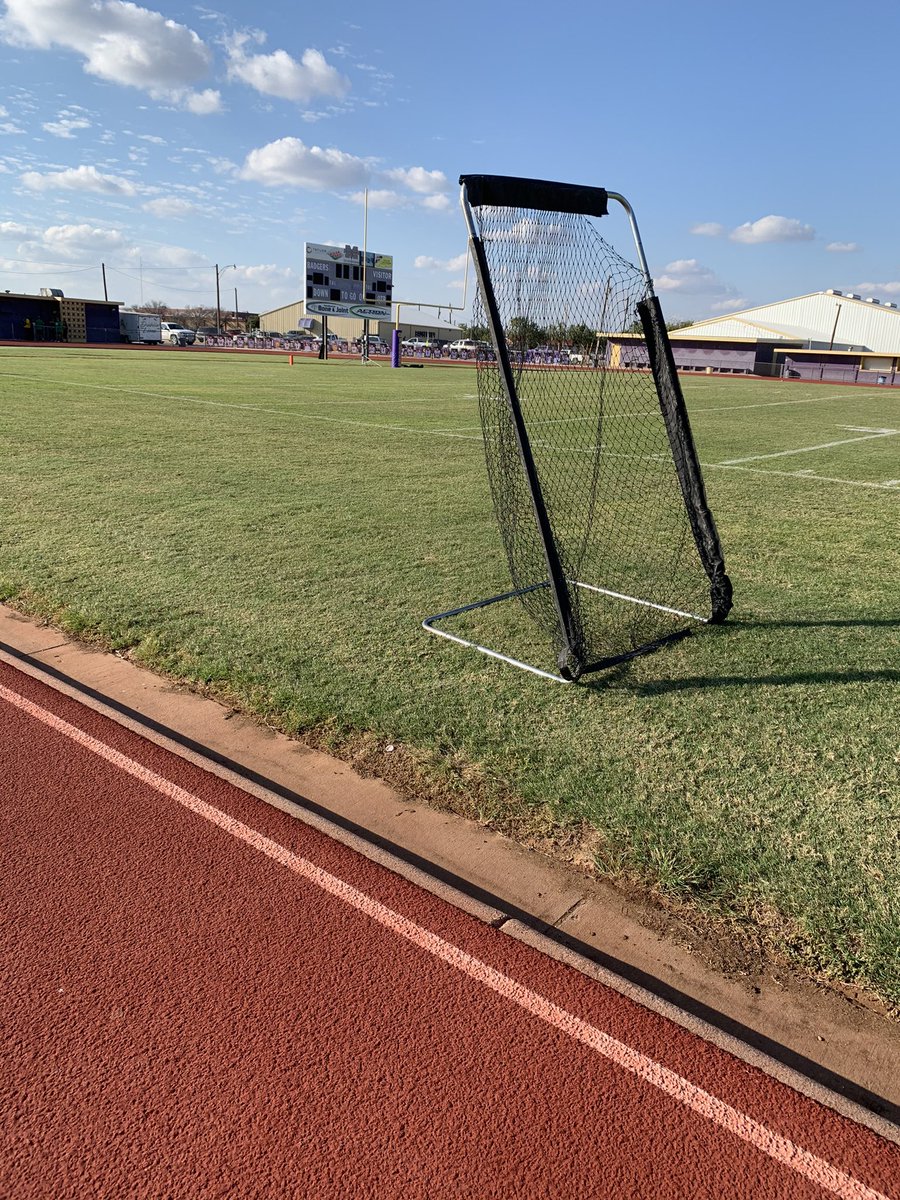 dhskickingnet's tweet photo. Badgers are usually mean, but not the Merkel Badgers, they are nice. Not their field though, it’s the opposite. The grass makes my poles feel itchy. #BadgerHunting #GoLions https://t.co/GiVuGBhSa9