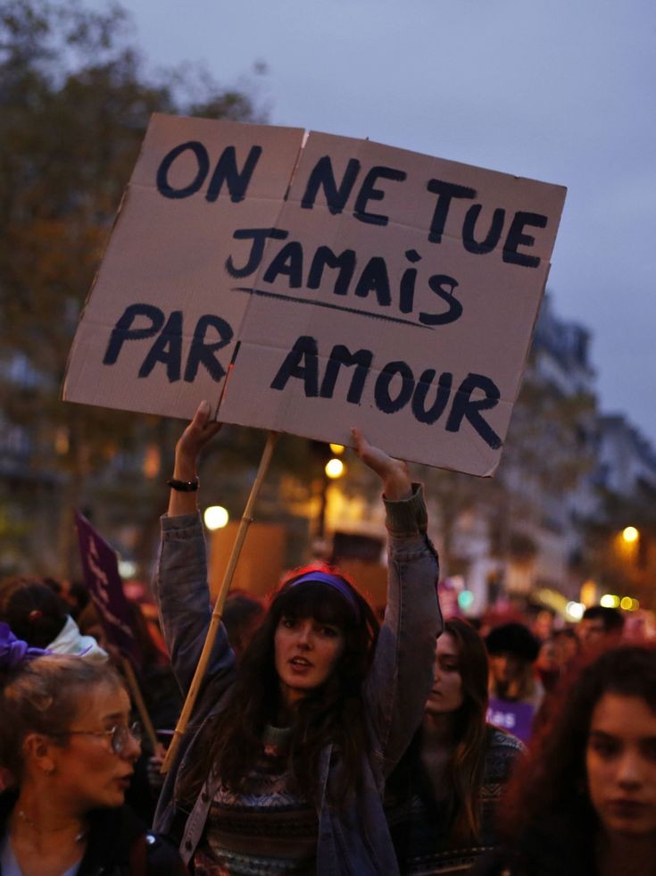 EflkHassania's tweet image. • THREAD - Vivre dans notre société actuelle en tant que femme.