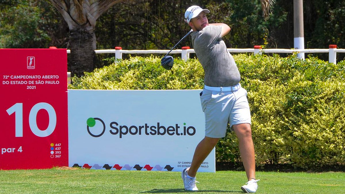 Sportsbet.io Aberto de SP: Andrey Xavier faz birdie no 18 para liderar por uma, no Damha
Saiba mais ► bit.ly/GN-AbertoSP-D1
Lucas Park e Breno Domingos vêm em segundo. Marina Nonaka sai na frente, no feminino. Veja resultados e horário
#Sportsbet #WAGR #FPGolfe #DGC
