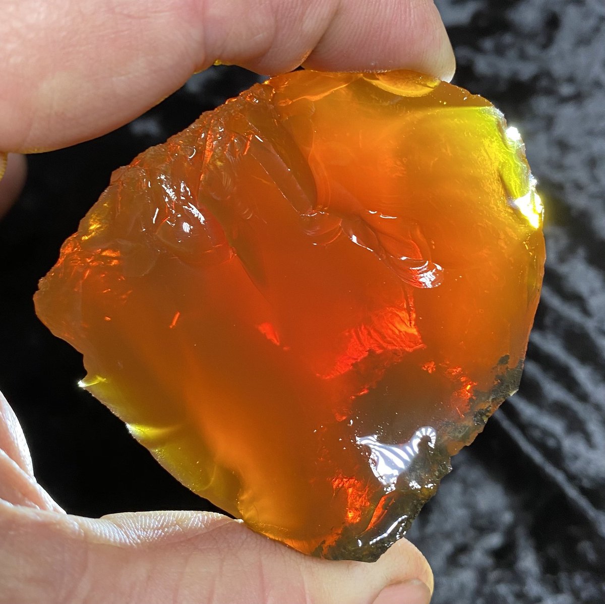 OutlawRocksGems's tweet photo. 167 gram, saw trimmed Oregon fire opal mined by Outlaw Rocks. This opal is all natural. $167 with $9.20 US or $18 worldwide shipping. https://t.co/PZhMrkdNV2 https://t.co/JwZMClKiff