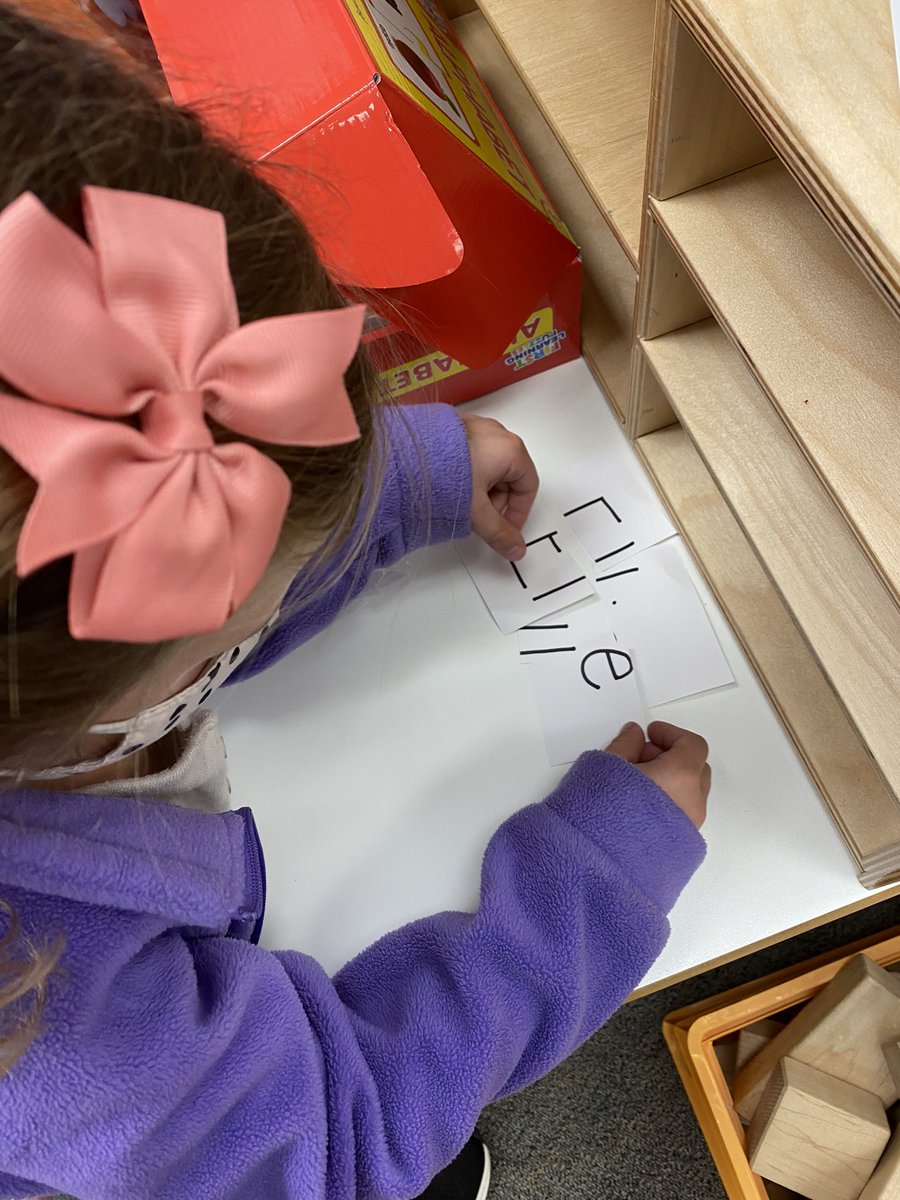 Kellyarmfelt's tweet photo. Exploring letters and words in authentic ways on FriYAY! #waleday #wordwizards #letterlovers https://t.co/IElpRurHMC