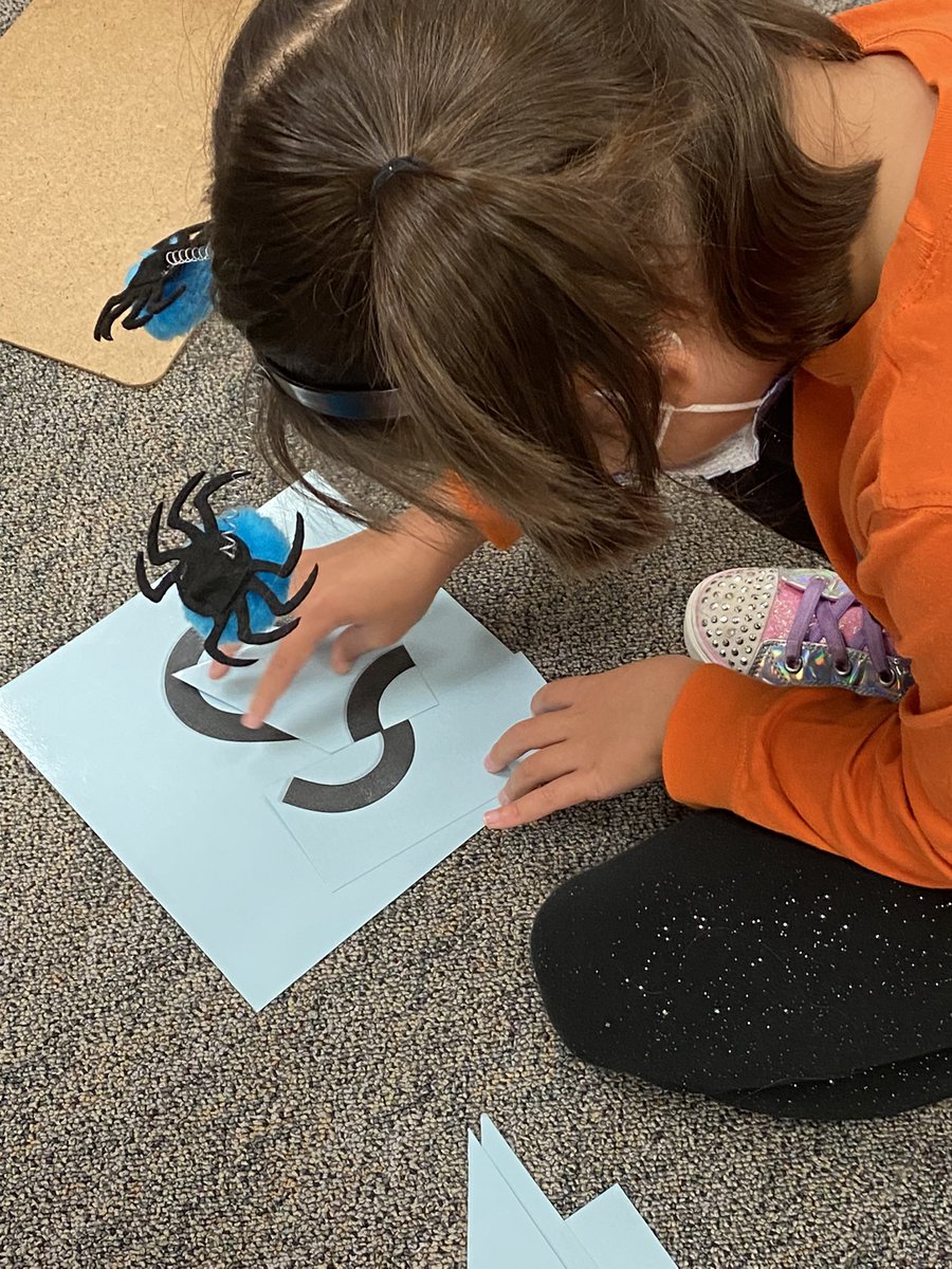 Kellyarmfelt's tweet photo. Exploring letters and words in authentic ways on FriYAY! #waleday #wordwizards #letterlovers https://t.co/IElpRurHMC