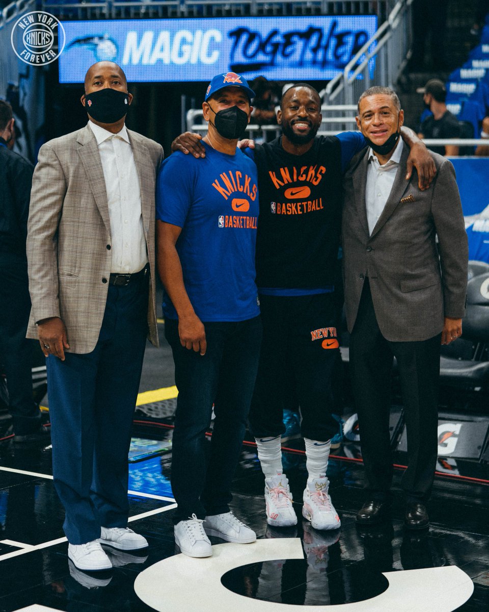 nyknicks's tweet photo. BX in the building! 

Bronx Borough President Rubén Díaz Jr. pulled up to support the home team 🗽 https://t.co/U6NbAjWfhO