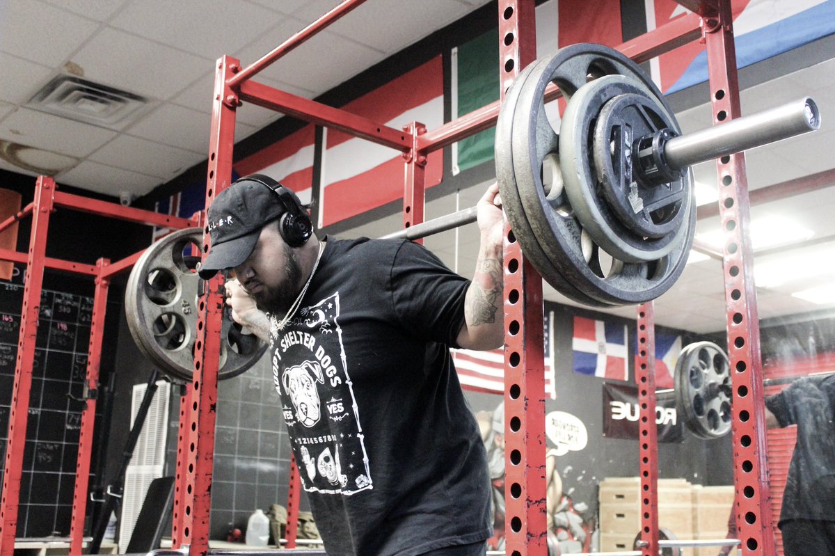 creativebeam's tweet photo. “Push harder than yesterday if you want a different tomorrow.”
📸 🏋️♀️
#photography #photooftheday #photographer #levelupstudio #fitnessmotivation #gym #photos #deadlift #strongerforlife #dumbellworkout #pushyourself #dedication https://t.co/EjrU5xoMqU