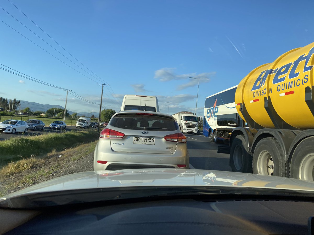 harleypato's tweet photo. @Victor_Curico Accidente Ruta 5 Sur klm 168 Teno https://t.co/gMu1lx5sRm