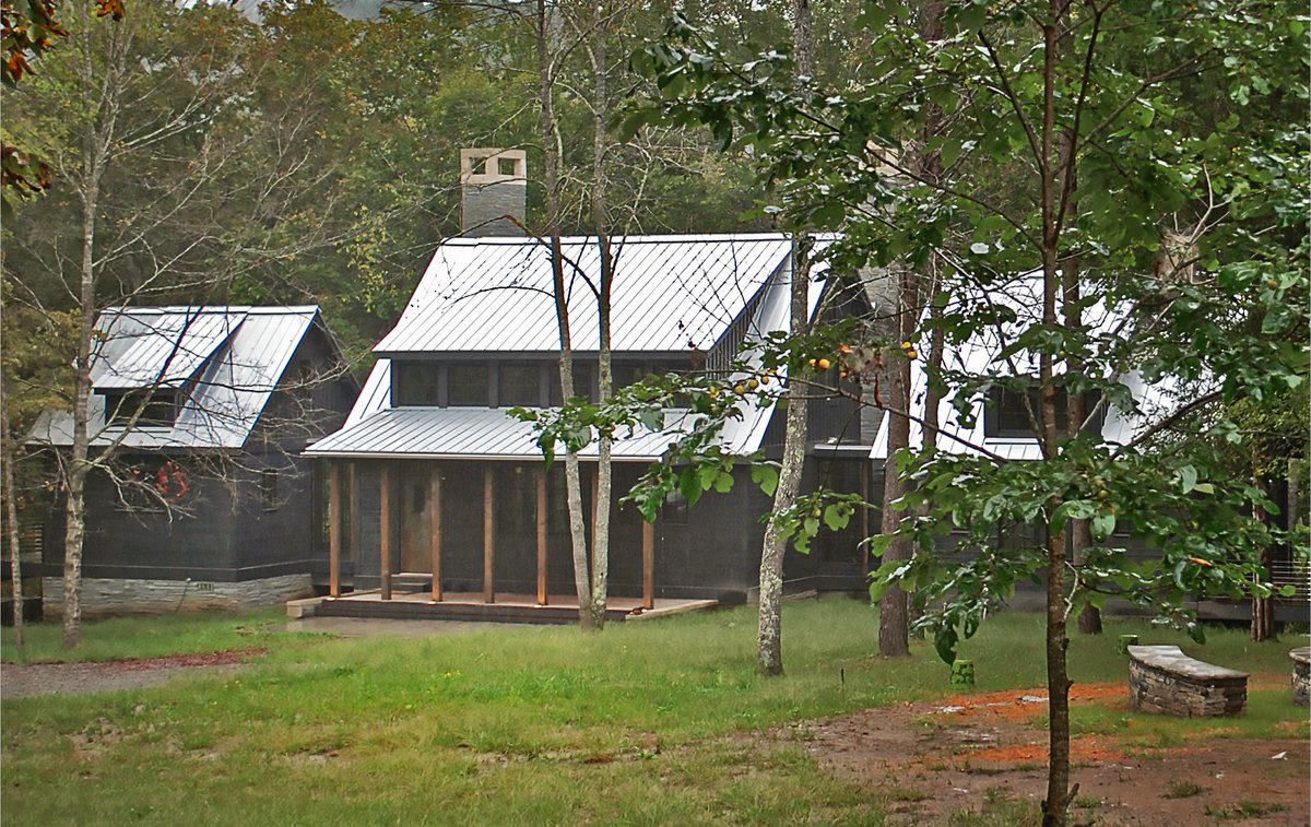 BauerAskewArch's tweet photo. Sited at the edge of a wooded bluff overlooking an historic barn and Old Mill Creek - this assemblage of three rural dwellings enhances the inspiration for a Nashville songwriter and his family. #architecture #nashville https://t.co/c7ChuAM149