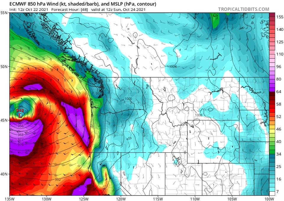 anastiel's tweet photo. Apparently we have a bomb cyclone coming aka predicted worst storm in WA history shshshshshd 🙃 https://t.co/QMSf0cWt7t