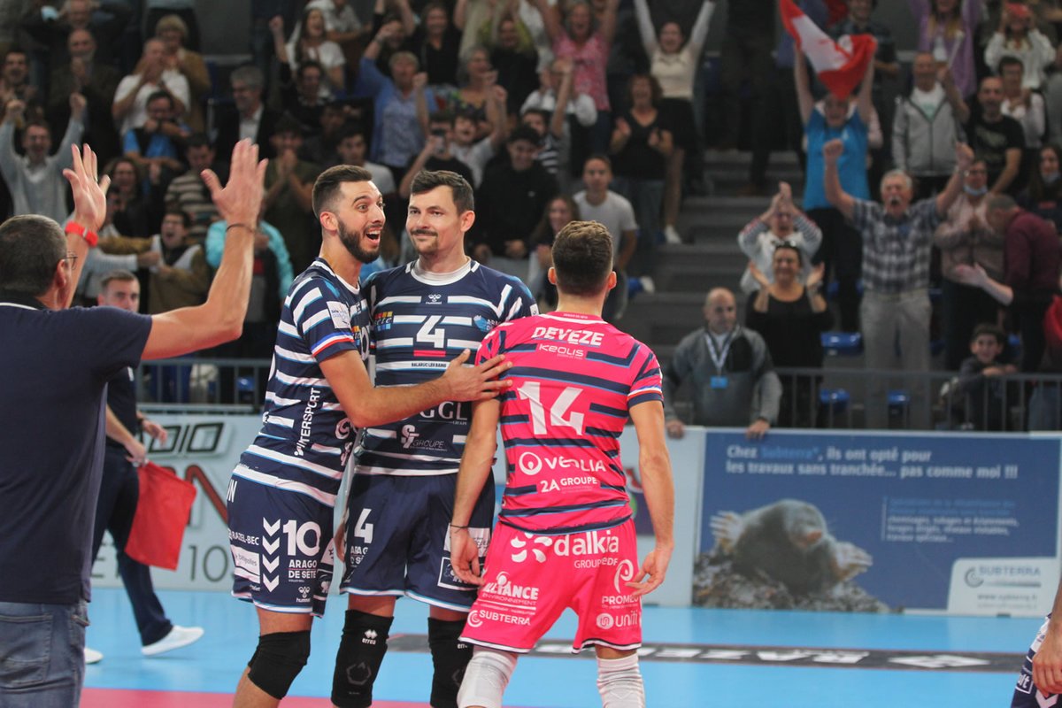 Radio ONE tweet media