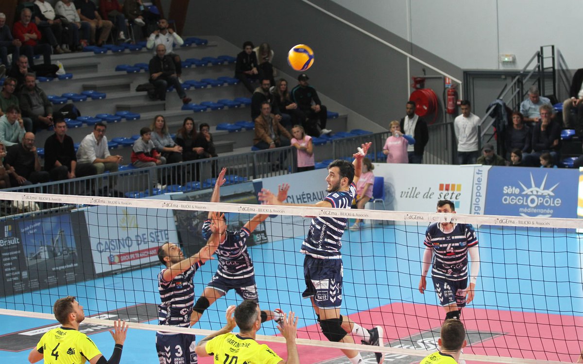 Radio ONE tweet media