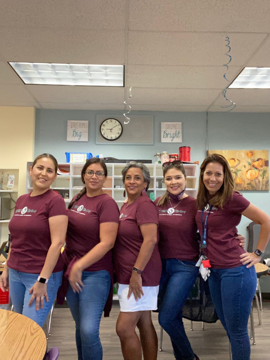 yeseniaduarte42's tweet photo. Slay Everyday‼️ … showing up ready and in gear to provide the best possible support to our students 💯💯 #SECASQUAD #CLASSIFIED @CSEA_Now @BosLangAcademy @CajonValleyUSD https://t.co/tBauGGk4DT
