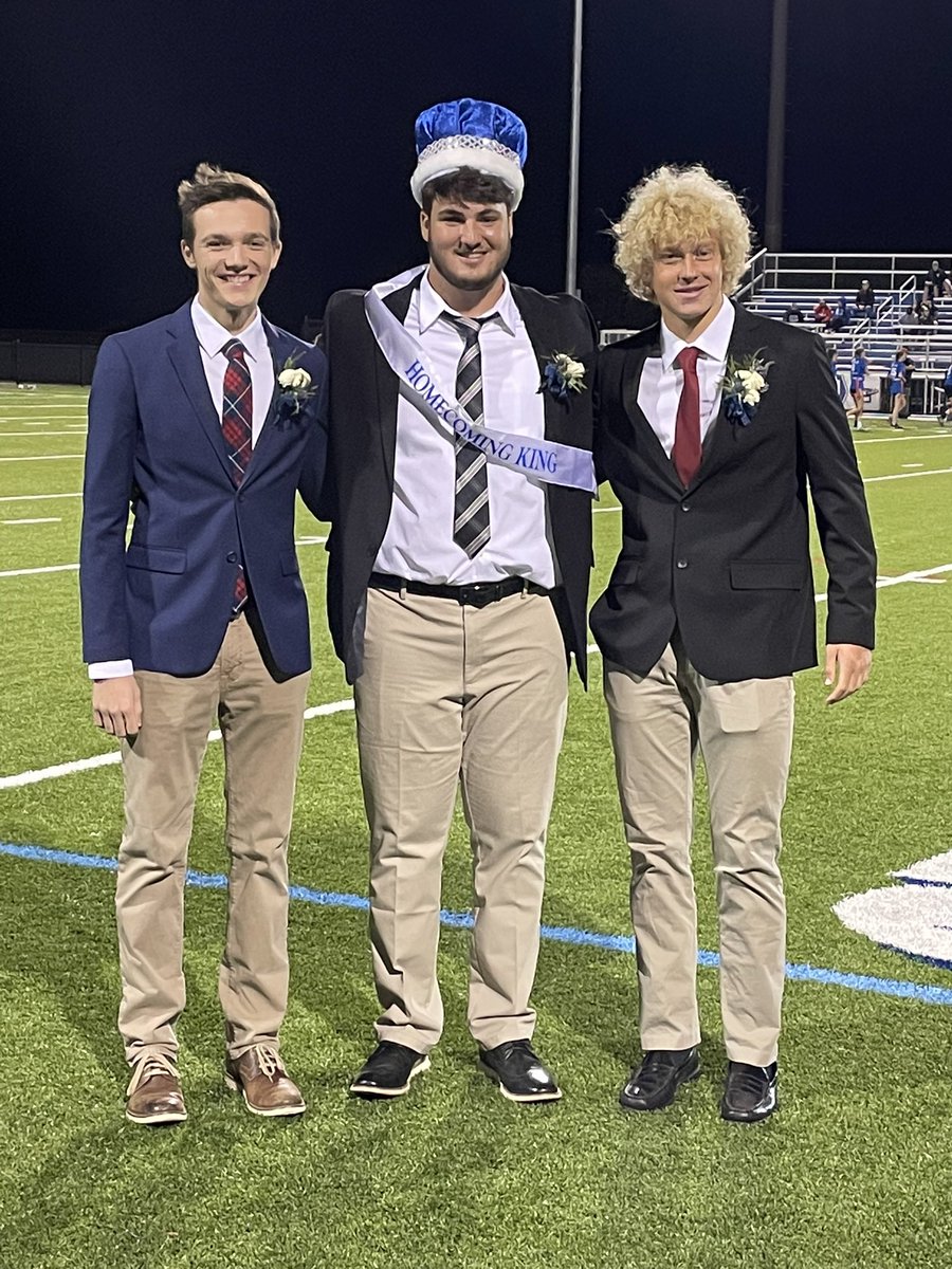 lshspioneers's tweet photo. Congratulations to the 2021 @lshspioneers Homecoming King Court! Shout out to the #hoco2021 King, Nick Del Grande and First Runner-Up, Andrew Reidenbaugh and Second Runner-Up, Chad Royer! #lspioneers #hocoking https://t.co/Bqv22Mwn0l