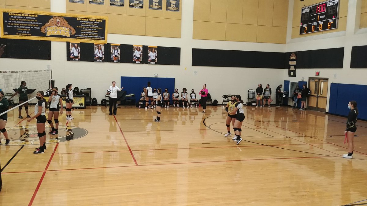 PinateachGT's tweet photo. Awesome coaching! Go Brennan Bears! @WeGoPublic @BrennanBearsVB @NISDBrennan https://t.co/LsvfRJdhXP