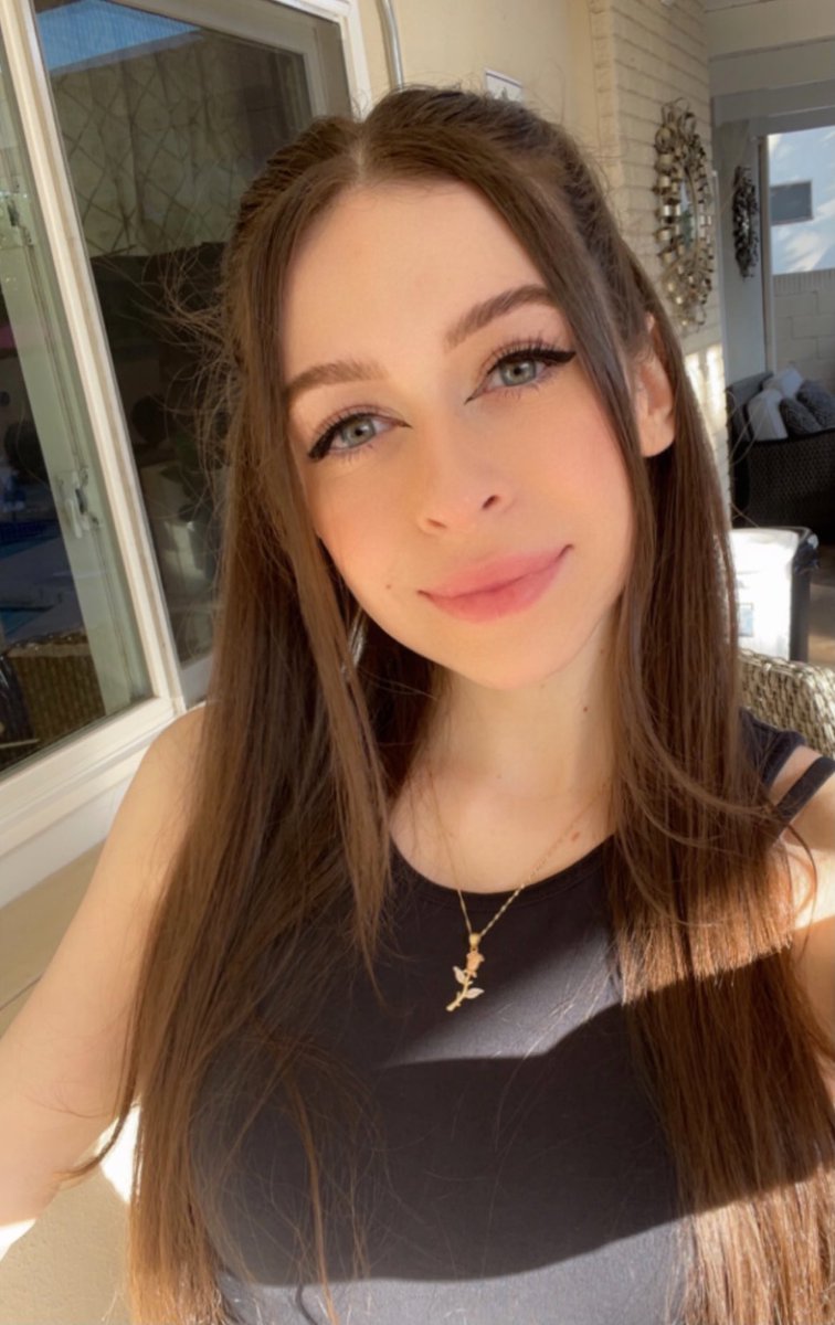 hannah 🧚🏻♀️ tweet media