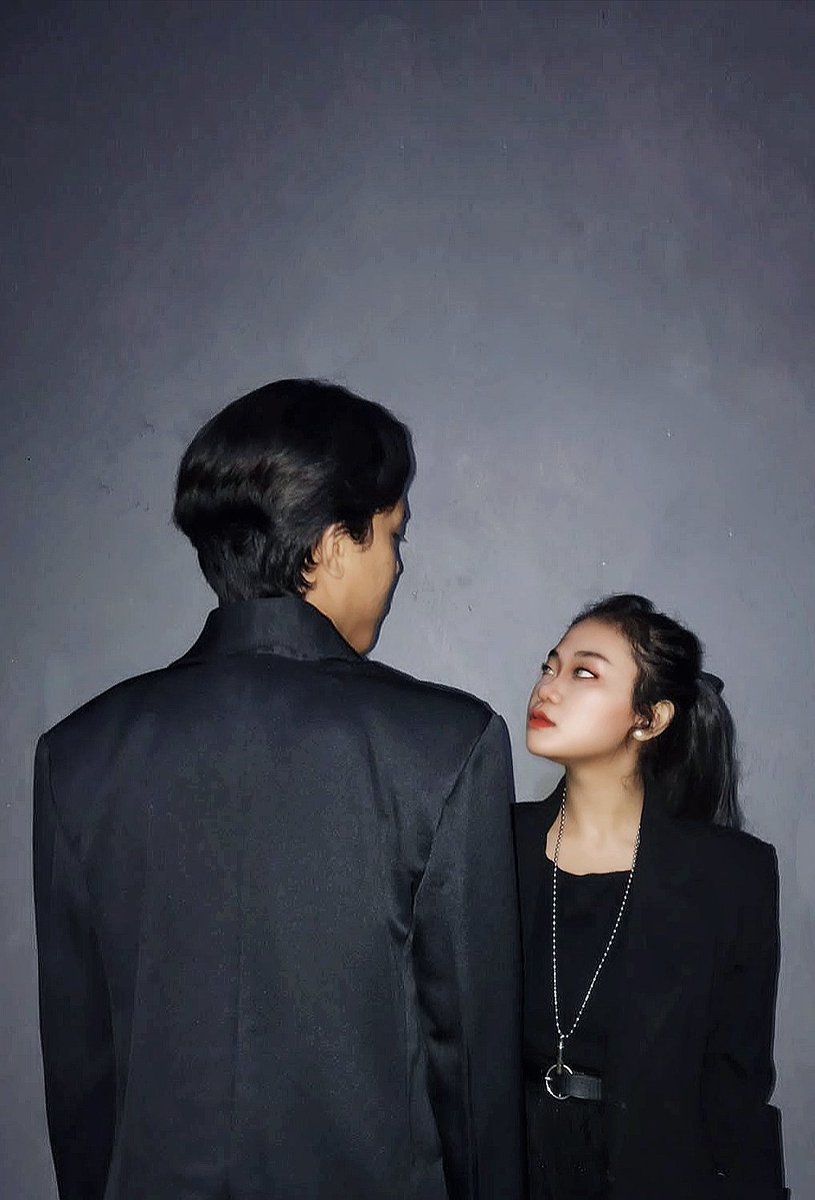 cicikozuo's tweet photo. kita udh prewed.
tp kamu pergi duluan..

sayang, kamu kok tega? https://t.co/Yg3y16TL0y
