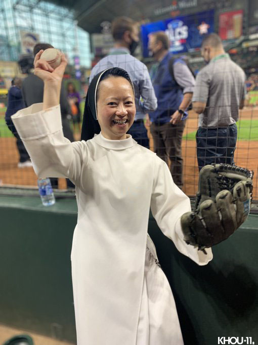 KHOU's tweet image. The "Rally Nuns" have made their way to Minute Maid! They will be cheering on the 'Stros tonight from the Coca-Cola suite but not before Sister Mary Catherine throws out the first pitch. @astros 

LET'S GO ASTROS!!! ⚾💙🧡  #astros #alcs #ForTheH