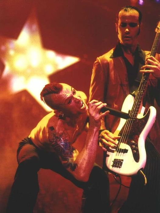 slayyyn's tweet photo. Stone Temple Pilots https://t.co/q5aaL2lLwj