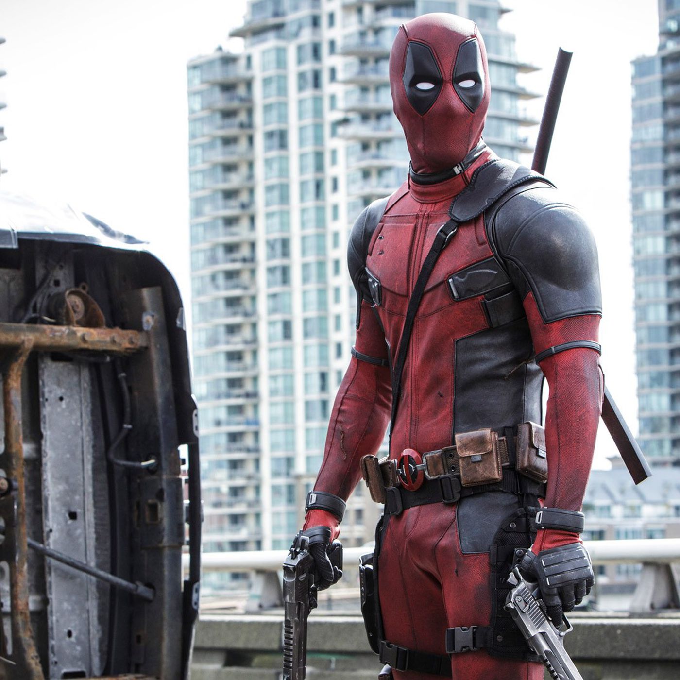 Happy Birthday, Ryan Reynolds!

What\s your fave Ryan mvs ???  