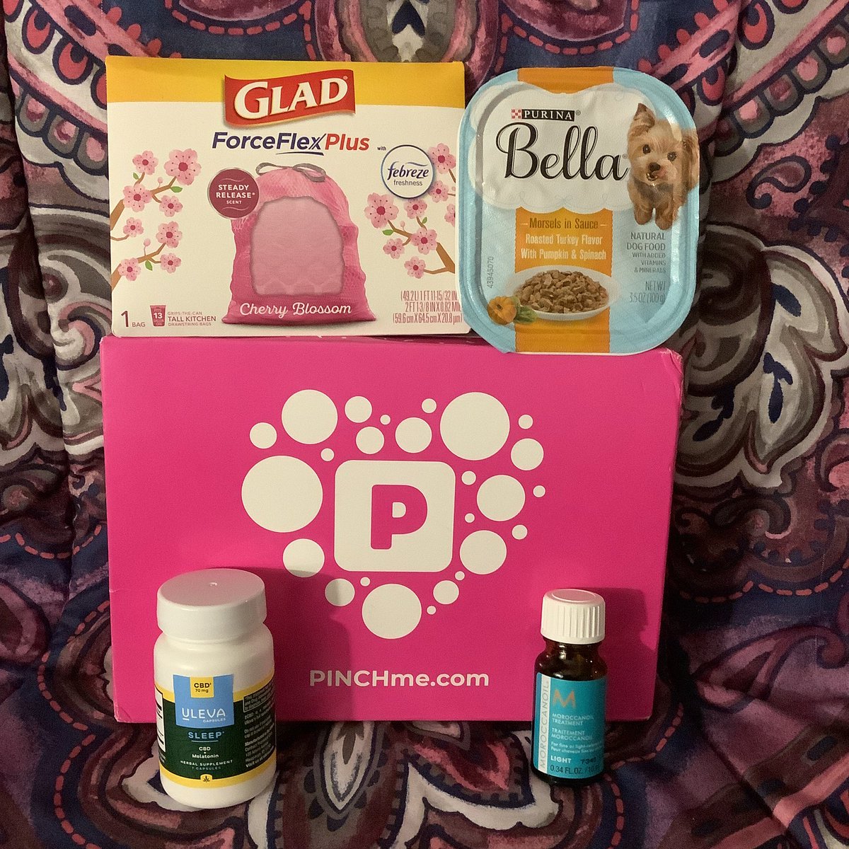 RiShellz1985's tweet image. Thanks for the great samples, @pinchme 💕
.
.
#pinchmenow #pinchme #pinchmesamples #happypincher #pinchermoments #freesamples #gotitfree #complimentary #gladforceflexplus #purinabella #ulevasleep #moroccanoiltreatment