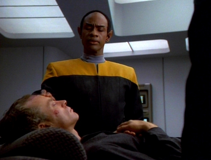TrekReExamined's tweet photo. "I offer you a Vulcan prayer, Mr. Suder. May your death bring you the peace you never found in life." #Basics2 https://t.co/UqdlW1lvNu