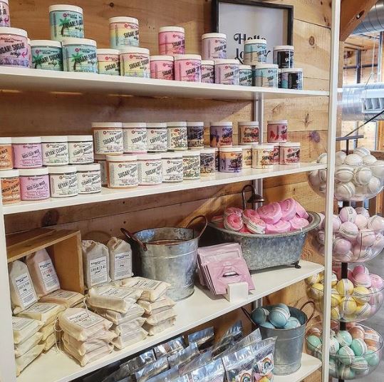 BotanicalProp's tweet image. WELCOME BACK! We are set up in our NEW location at the @stjacobsmarket in the main building on the 2nd floor Mezzanine❤ Open every Thursday and Saturday from 7am-3:30pm. 
#handmade #shoplocal #BathBombs #soycandles #sugarscrubs #coldprocesssoap #indiebathandbody @WRAwesome