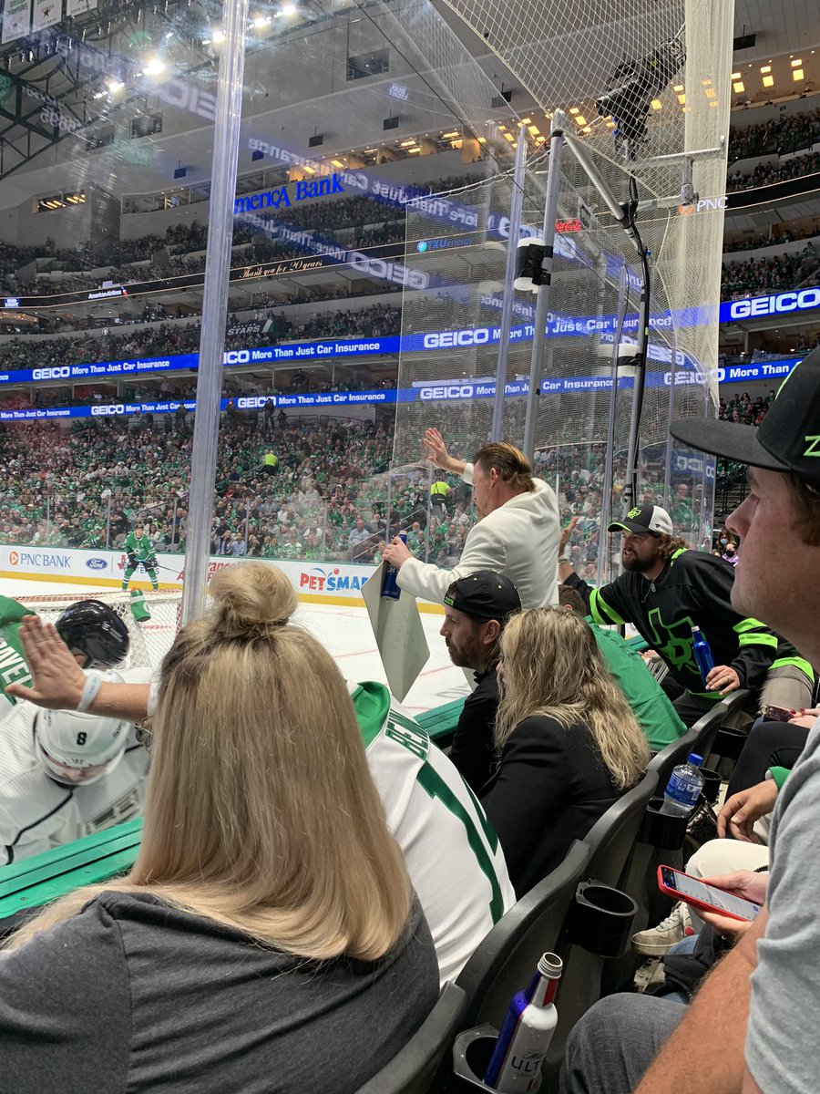BeccaisaPenName's tweet photo. @DallasStars @jeffk_stars Nothing like a home opener that feels like playoff hockey #wildcrowd #hockeystarvedfans #starsfans #dallasstars #dallasstarshockey #LetsGoStars #thebesthockeyfans https://t.co/oDFReJkRvk