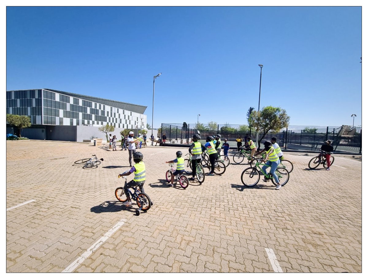 book_ibhoni's tweet photo. It's Saturday 🎉🎉
FREE BICYCLE LESSONS to children and adults, today at Klipspruit Sports Center from 10am.
#SowetoBicycleNetwork #TALKLandscapes #BikEatsSoweto #BookIbhoni #LearnToRide #BicycleLessons #CyclingLessons #Cycling #Bicycles #Soweto https://t.co/qyOtFXgqvY