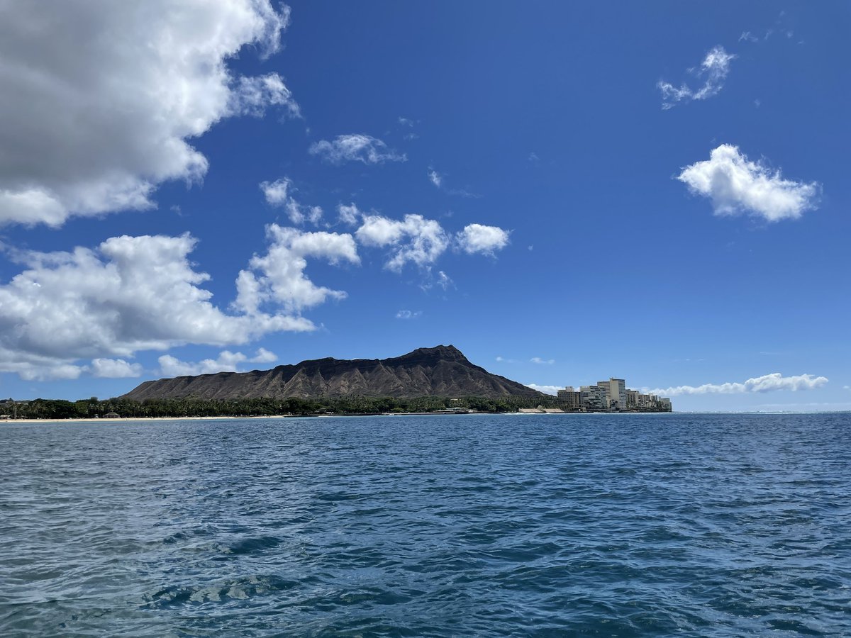 mattkrahula's tweet photo. Take a ride on a boat! #diamondhead #oahu #hawaii #islandstyle #islandlife #homeintheislands #volcano https://t.co/S6tH5sfNF9