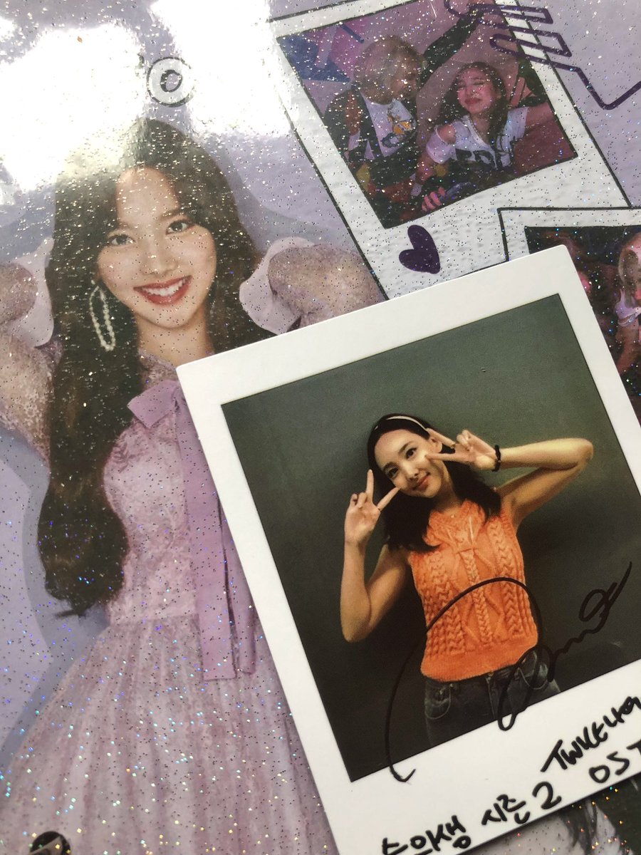 chaeshaul's tweet photo. .. π¬ nayeon mail ! #chaeshaulbudolz
nayeon hospi playlist pola finally came home ! medyo disappointed lang sa packaging kasi paper lang nag protect sa pola and medyo thin pa yung cardboard na ginamit :( buti di na bend hehe thank u padin po || #KaliFeedbacks https://t.co/bjKMABeU4P