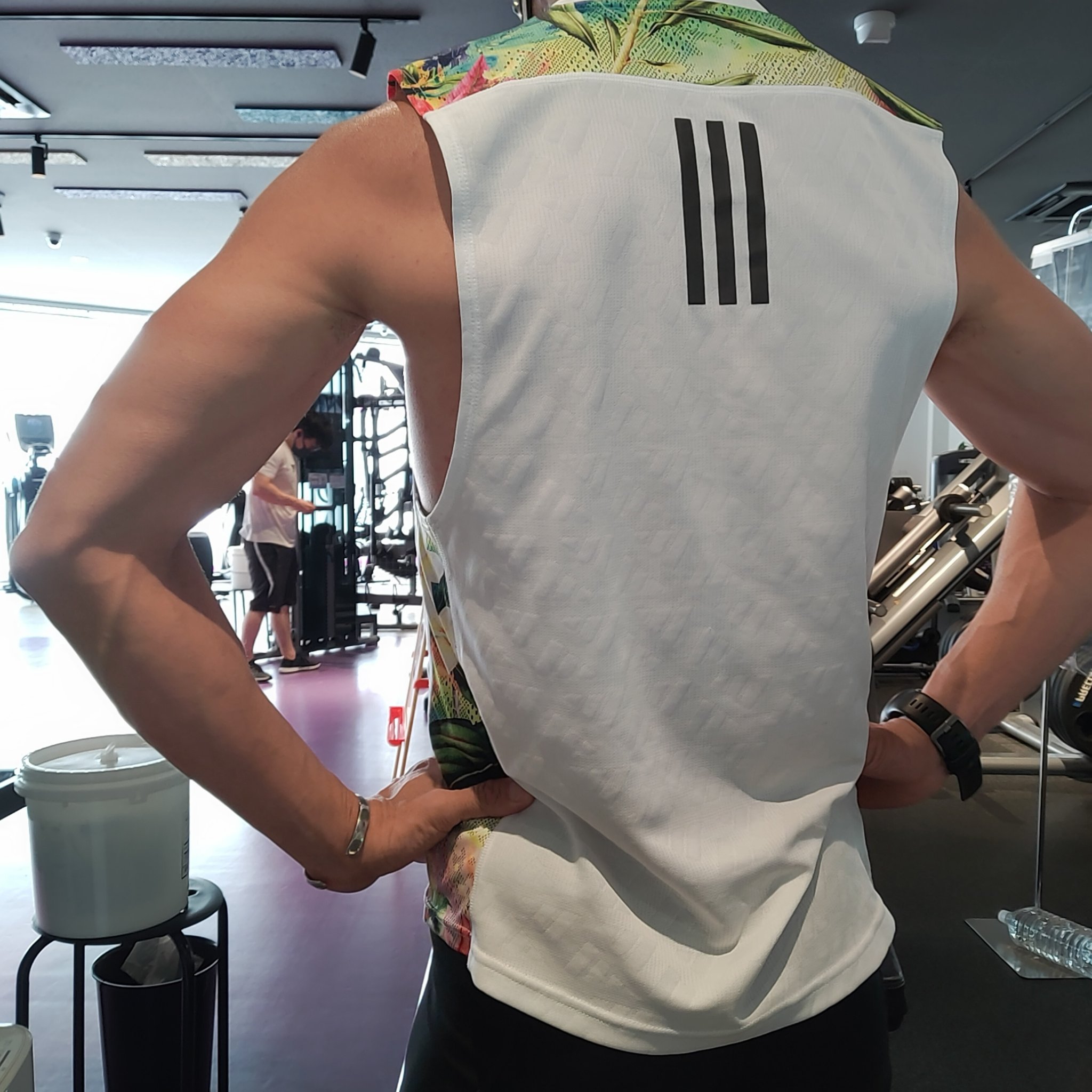 Soberrunner 背中で語る漢になりたいぜ あんた背中が煤けてるぜ T Co Vukmu4sugf Twitter