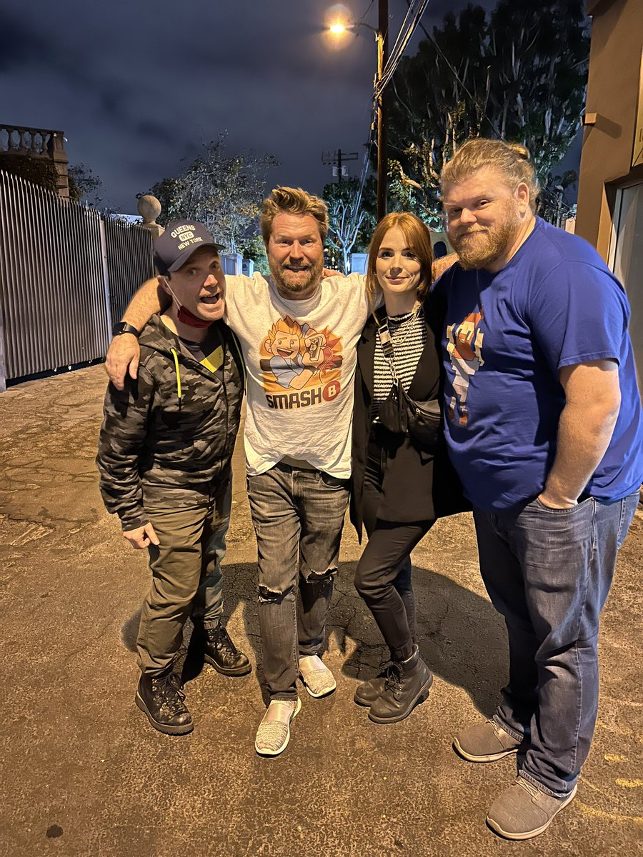 Bearticia's tweet photo. @alexalbrecht @therealrogden and Mr. Vicente π€ #caffeinefam missed you guys! https://t.co/iizu0y2VWh