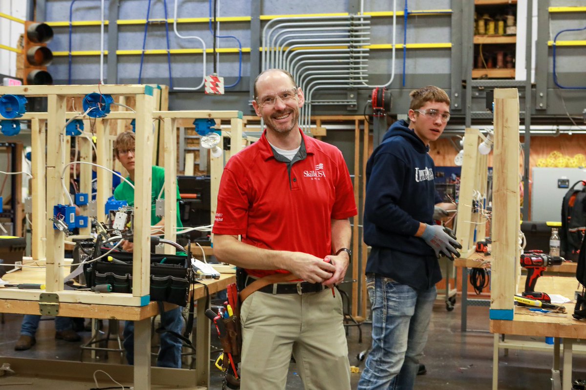 UVCareerCenter's tweet photo. Mr. Bertke unscripted 2…
#harborfreighttoolsforschools #uvcc #careerteched #grandprizewinner #apprenticeshipohio https://t.co/CLBB8mNaoJ
