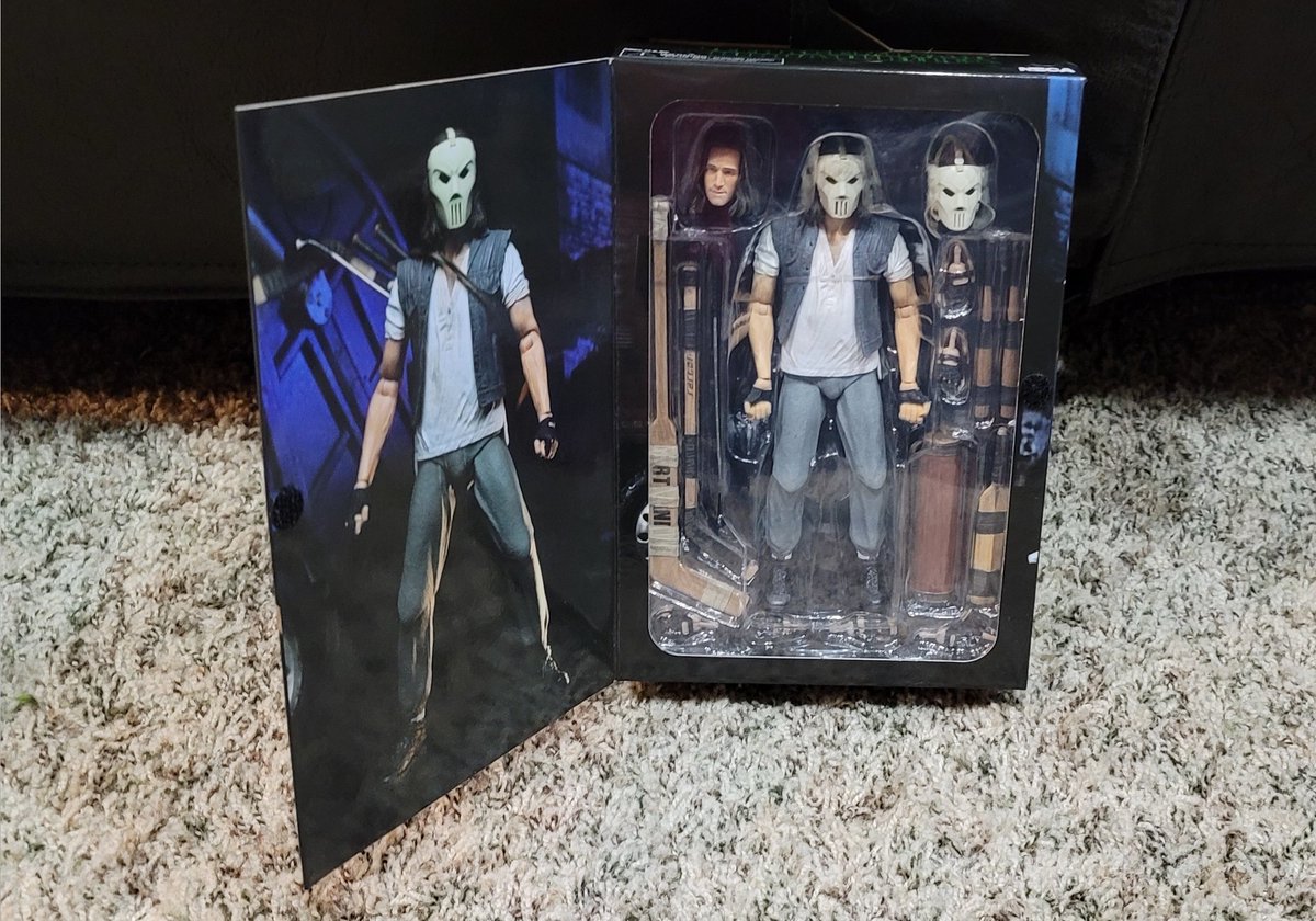 Sending out yet another incredibly Huge THANK YOU 3000, this time to @OliverTommy17 for helping me score this SICK NEW @NECA_TOYS ULTIMATE #EliasKoteas Casey Jones #actionfigure! Big thanks to @DiegoCali14 for putting out the good word for the assist.

THE STATE O' VERSE IS NOW!!