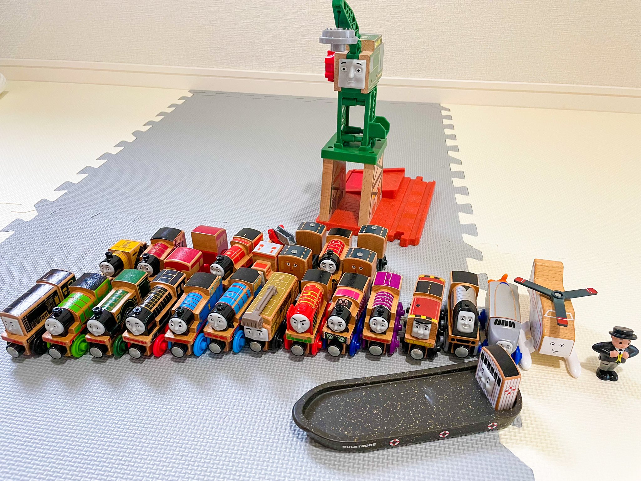 木製　トーマス機関車　レールセット　他社含む きかんしゃトーマス 木製レールシリーズ | Fisher-Price | mattel