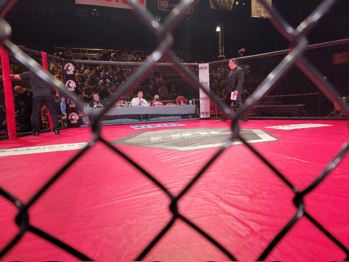 JerseyBoysMMA's tweet photo. Live at @ringofcombat tonight
We'll be tweeting out results all night #ROC74 https://t.co/qcPXRdwfDY