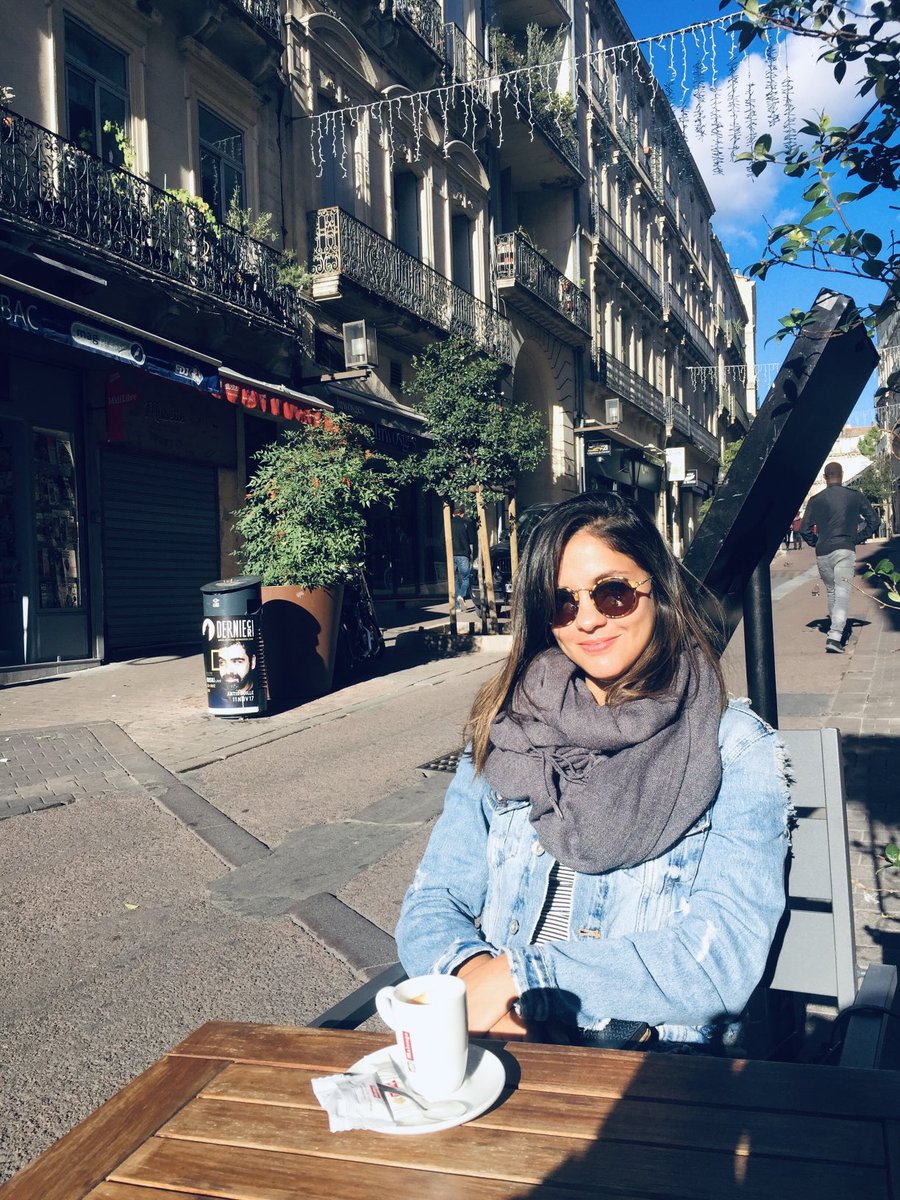 Há exatos 4 anos, tomando um café e um solzinho nas ruas de Montpellier