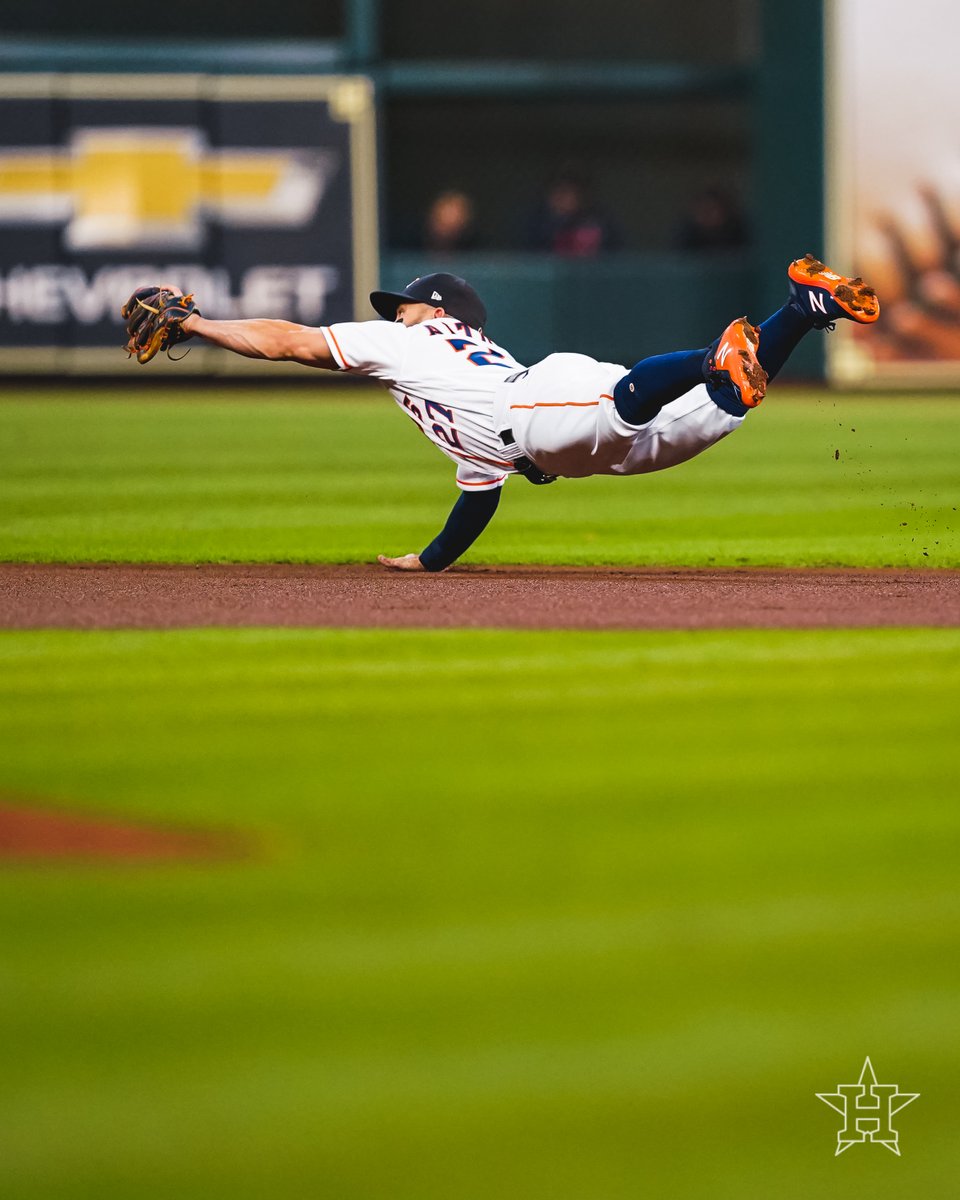 astros's tweet photo. SuperTuve.

#ForTheH https://t.co/5SP86IQ8kS