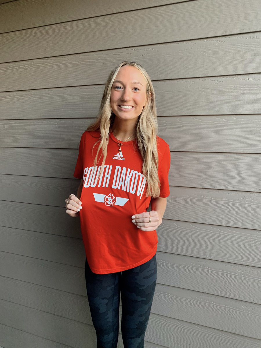 Amanda Loschen tweet media