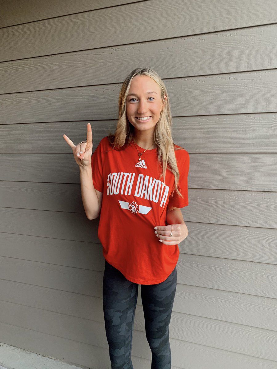 Amanda Loschen tweet media