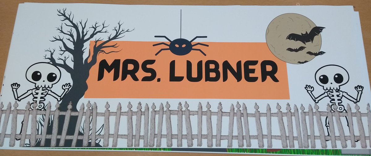 ssdesignc's tweet photo. So happy to be back after 18 months away. We are up and running again. Our first project of the year, designing banners for our school's annual Halloween Parade.
#socialentrepreneurship #studentbusiness 
#STSWarriors https://t.co/xX77U1Zg5a