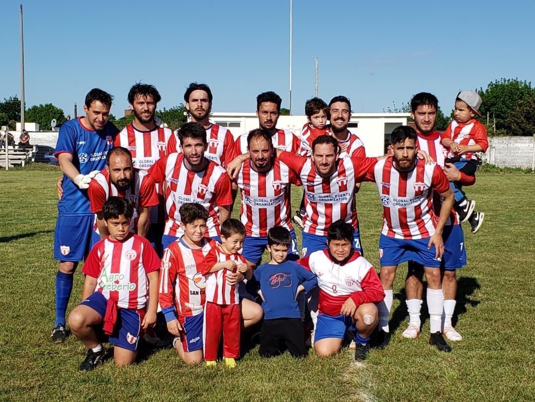 FedeTabeira's tweet photo. CASC ♥️🤍⚽️21 https://t.co/L6t9xLtiBv