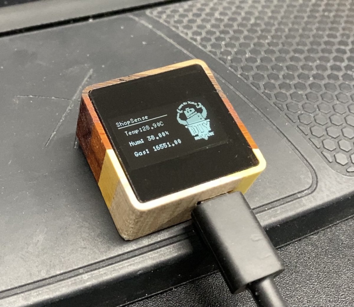 DIY_Engineering's tweet photo. The #shopsense project made using an #arduino #niclasense loaded with #bosch #sensortec industrial sensors in a tiny form factor. https://t.co/93Rem1Sk4V